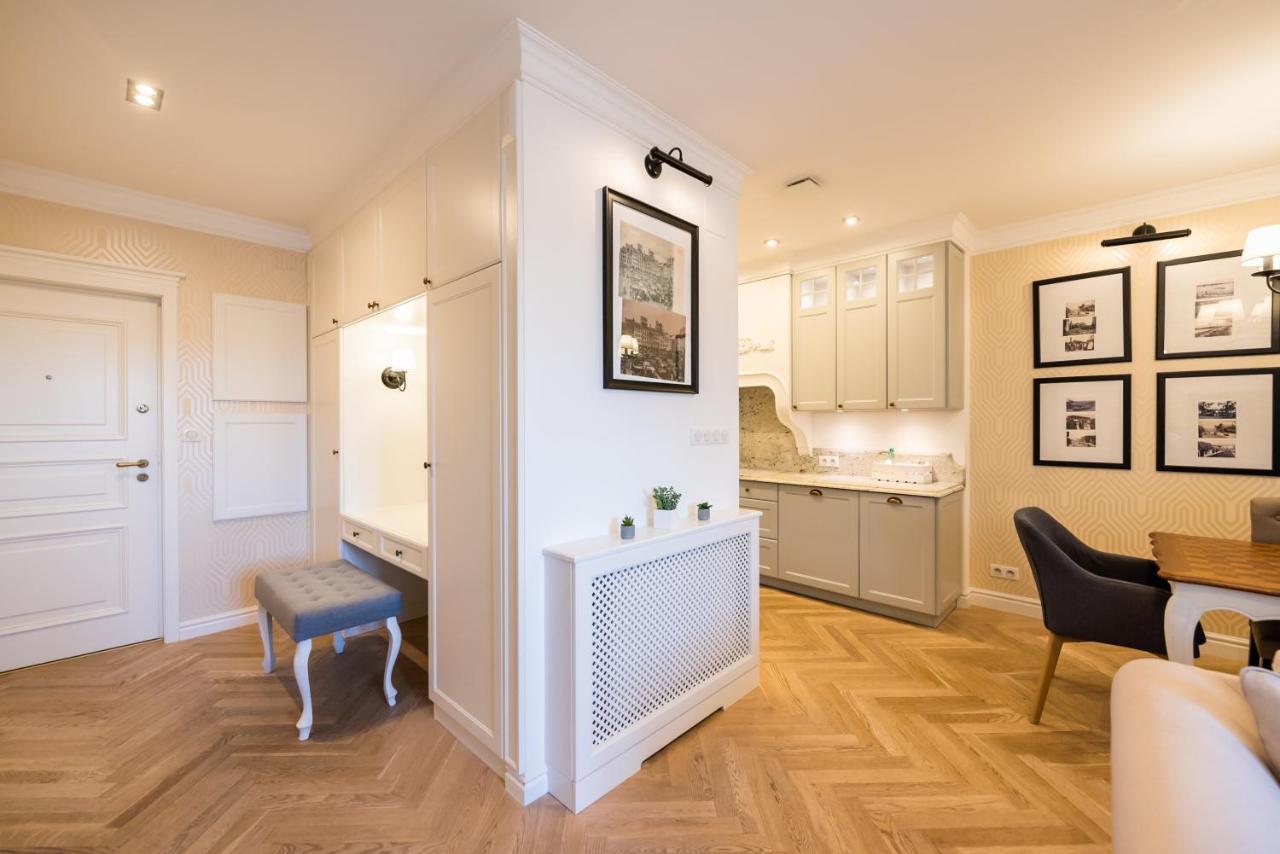 Lovely Apartment In The Heart Of Warsaw Exterior photo