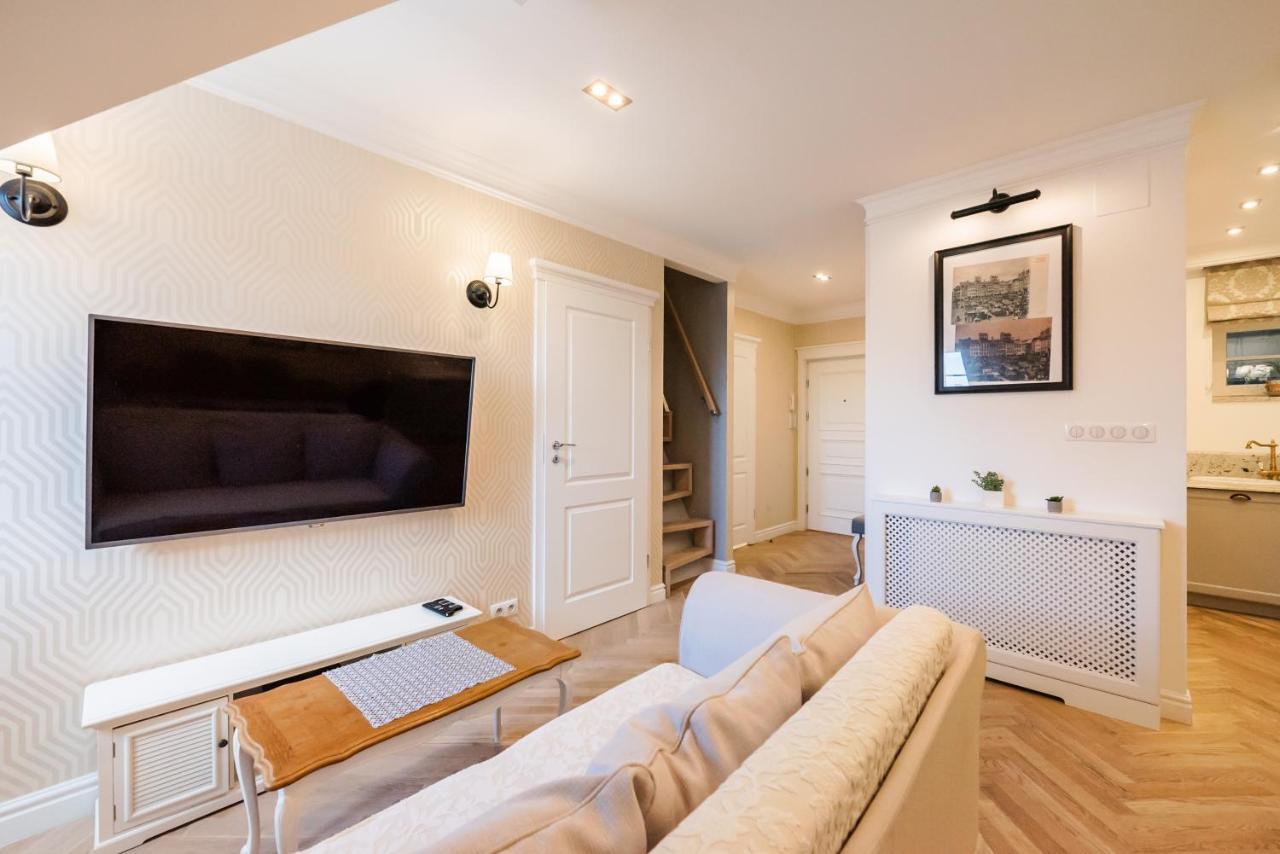 Lovely Apartment In The Heart Of Warsaw Exterior photo